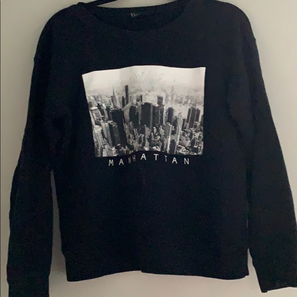Black crew neck sweater Manhattan sweater